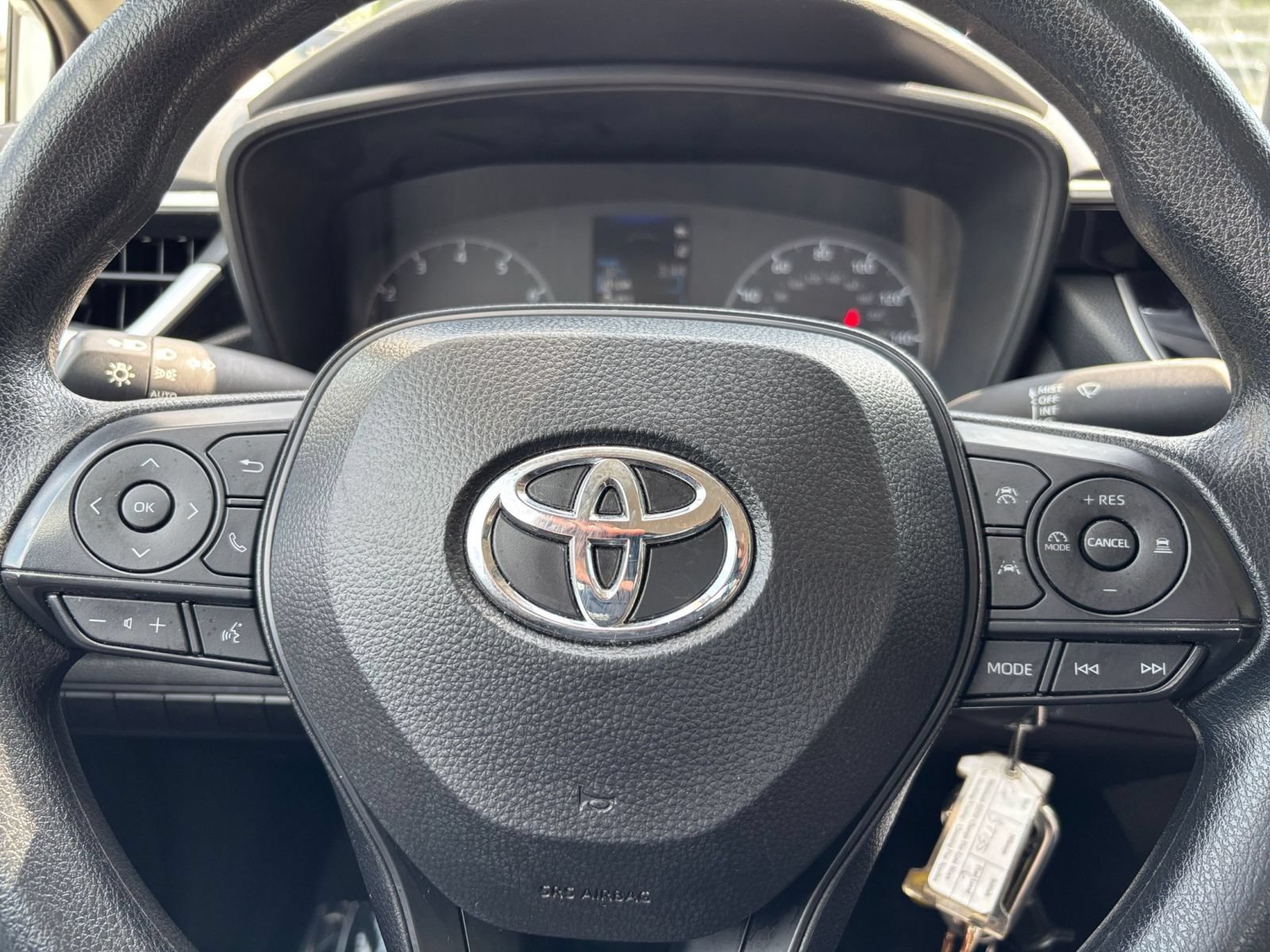 Thumbnail: 2025 Toyota Corolla - 25
