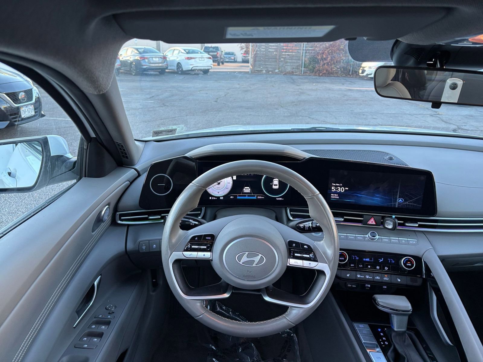 Thumbnail: 2025 Hyundai Elantra - 32