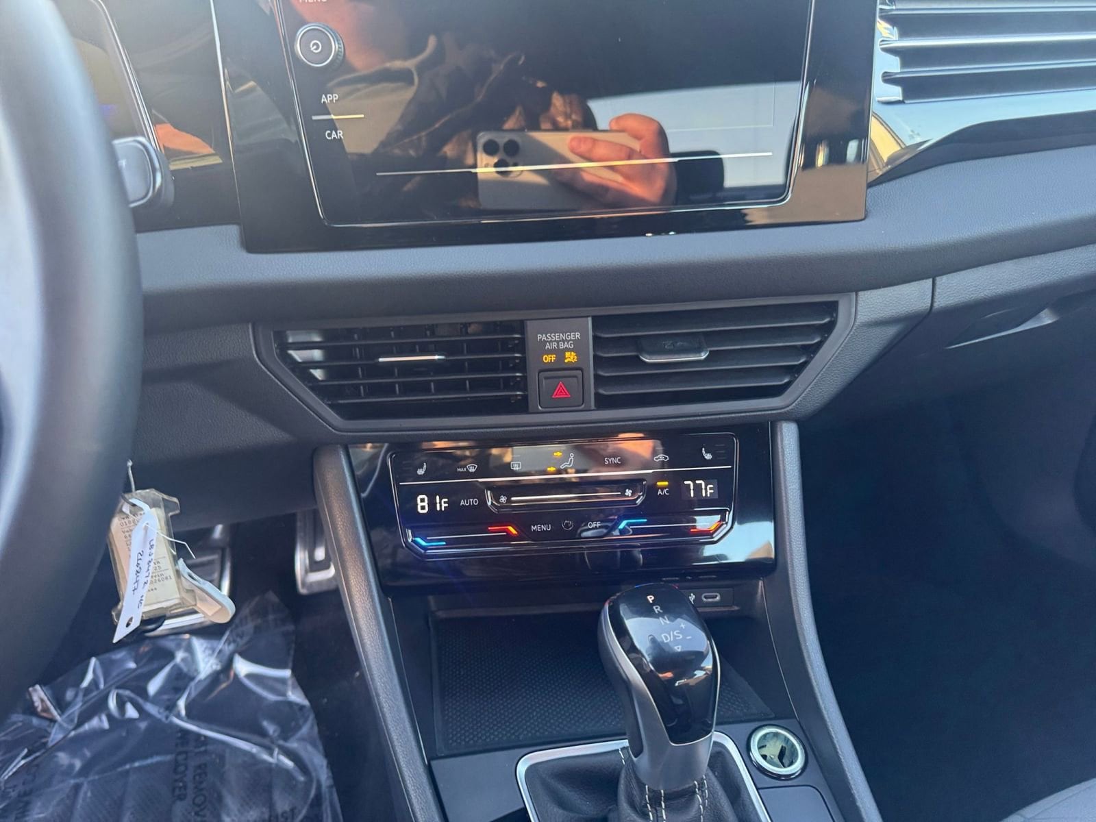 Thumbnail: 2025 Volkswagen Jetta - 17