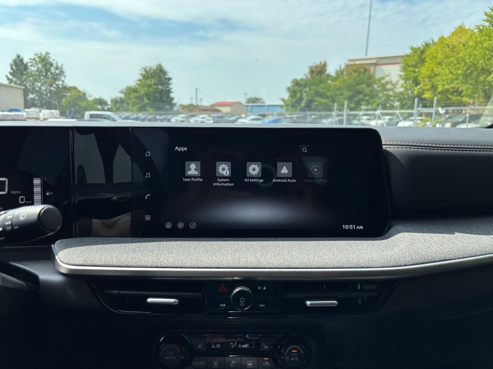 Thumbnail: 2026 Nissan Kicks - 16
