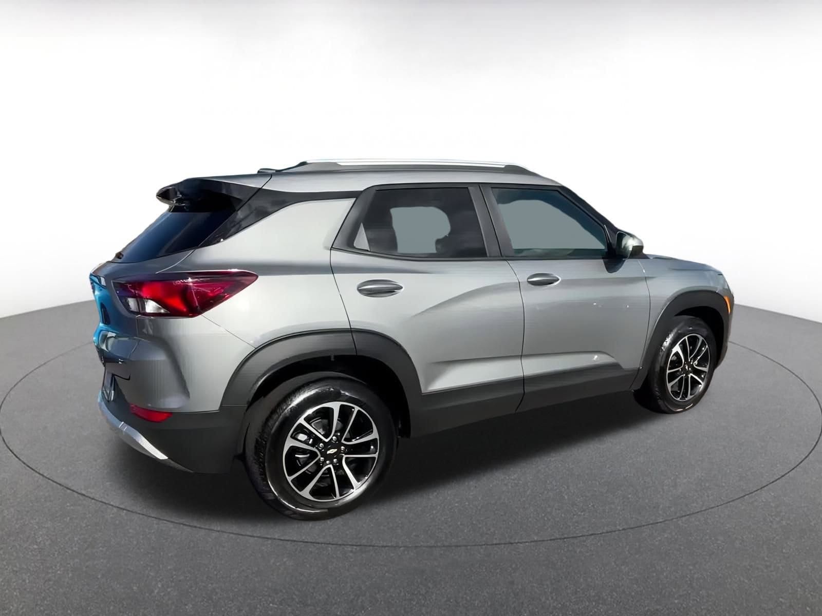 Thumbnail: 2025 Chevrolet TrailBlazer - 15