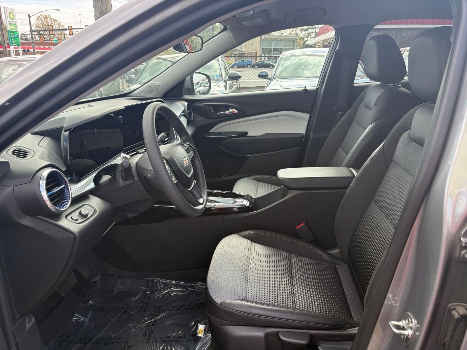 Thumbnail: 2025 Chevrolet Trax - 25