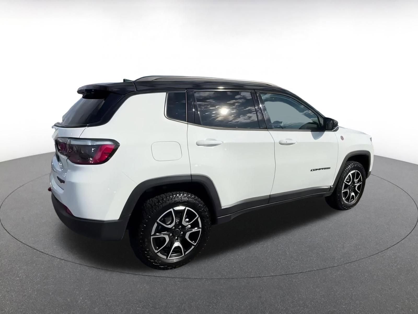 Thumbnail: 2025 Jeep Compass - 15