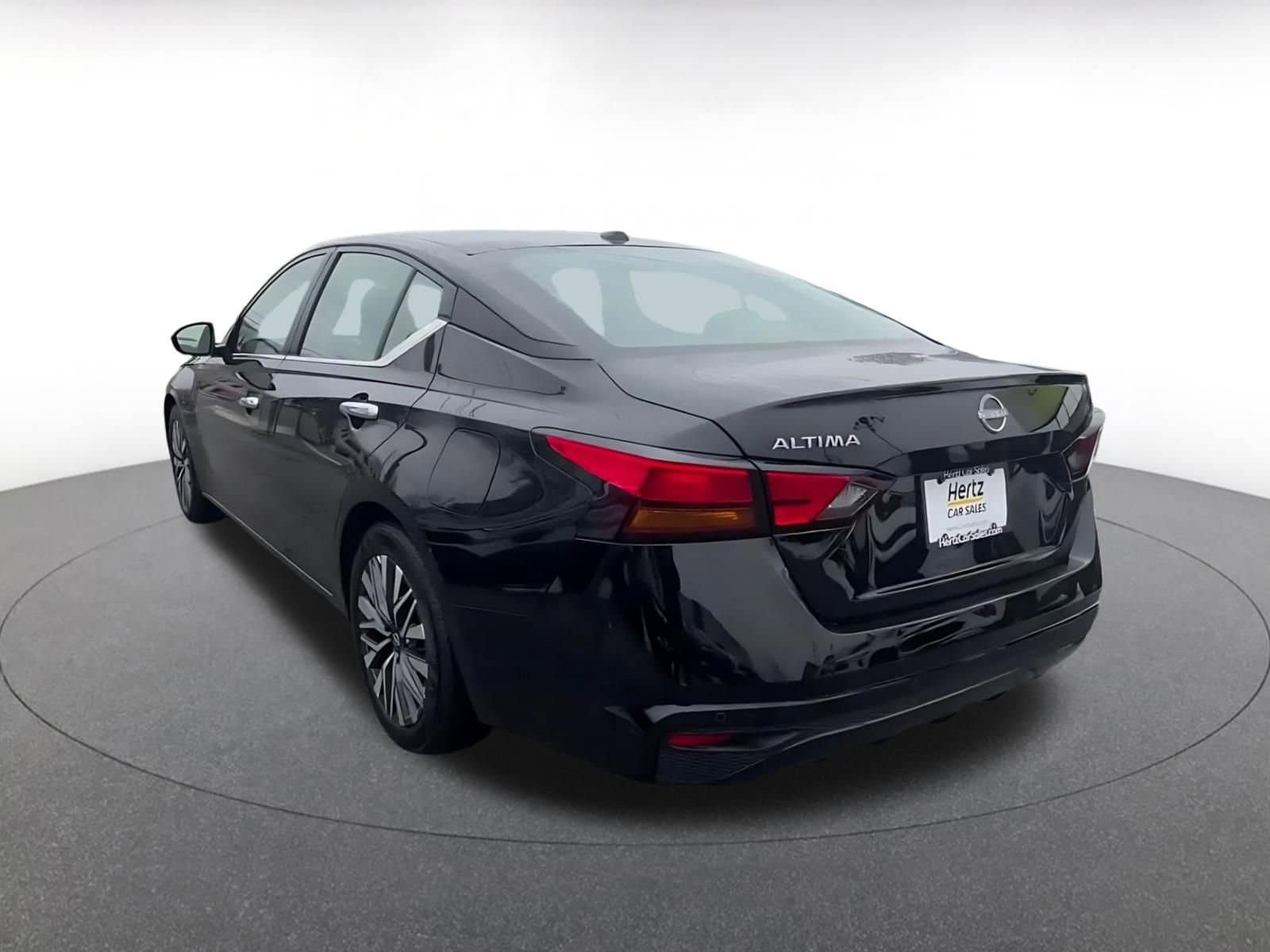 Thumbnail: 2025 Nissan Altima - 11