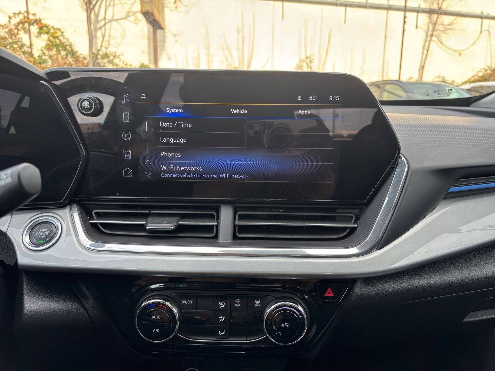 Thumbnail: 2025 Chevrolet Trax - 18