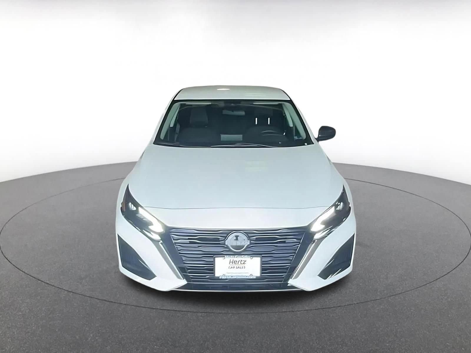 Thumbnail: 2025 Nissan Altima - 4