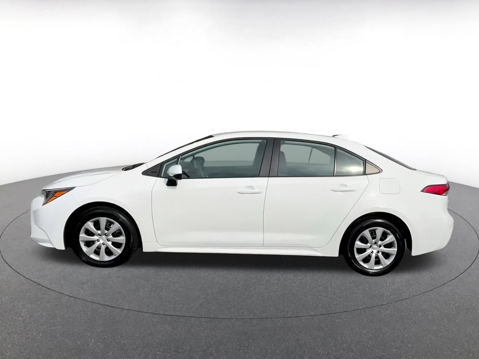 Thumbnail: 2024 Toyota Corolla - 9