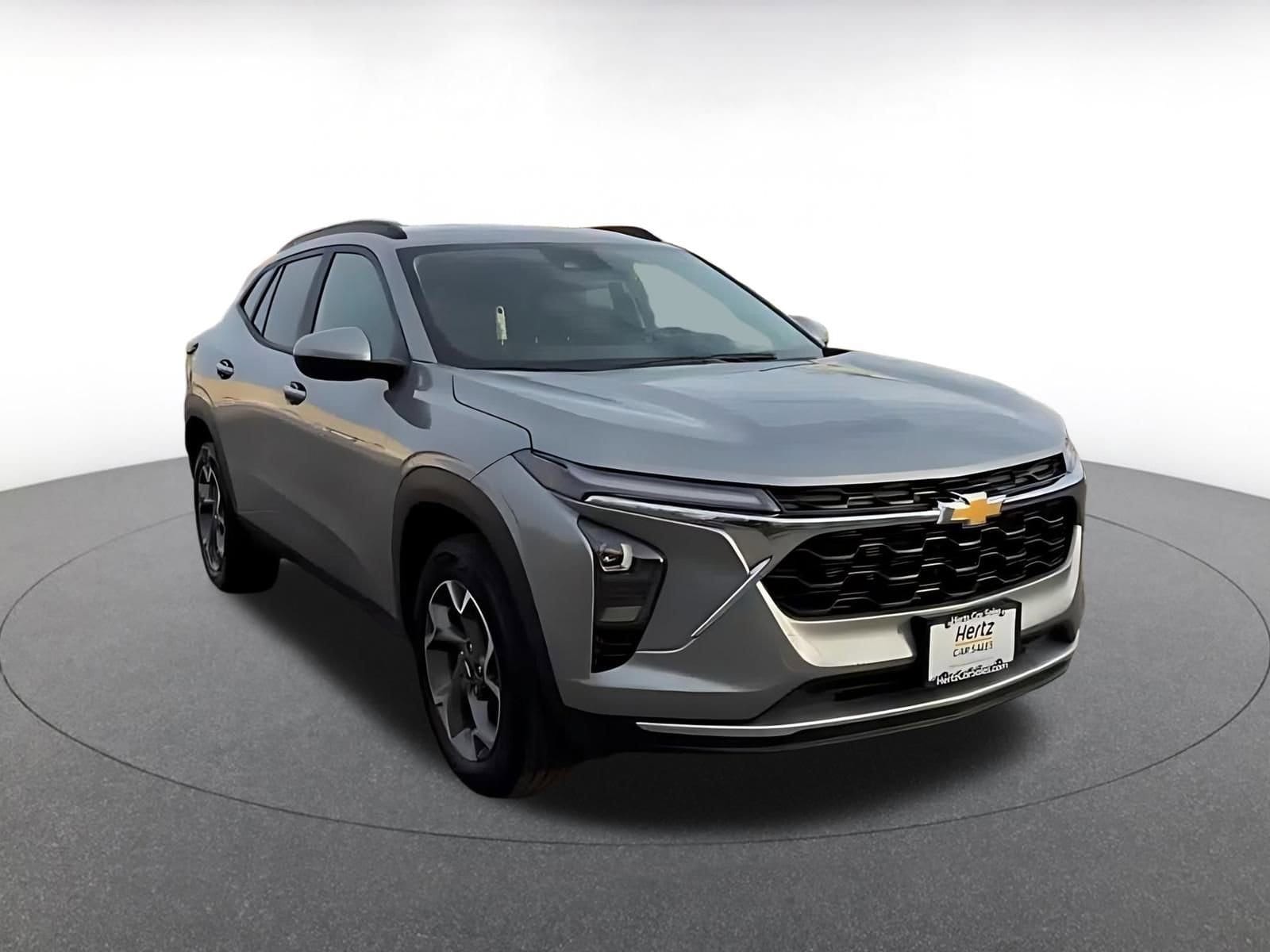 Thumbnail: 2025 Chevrolet Trax - 3