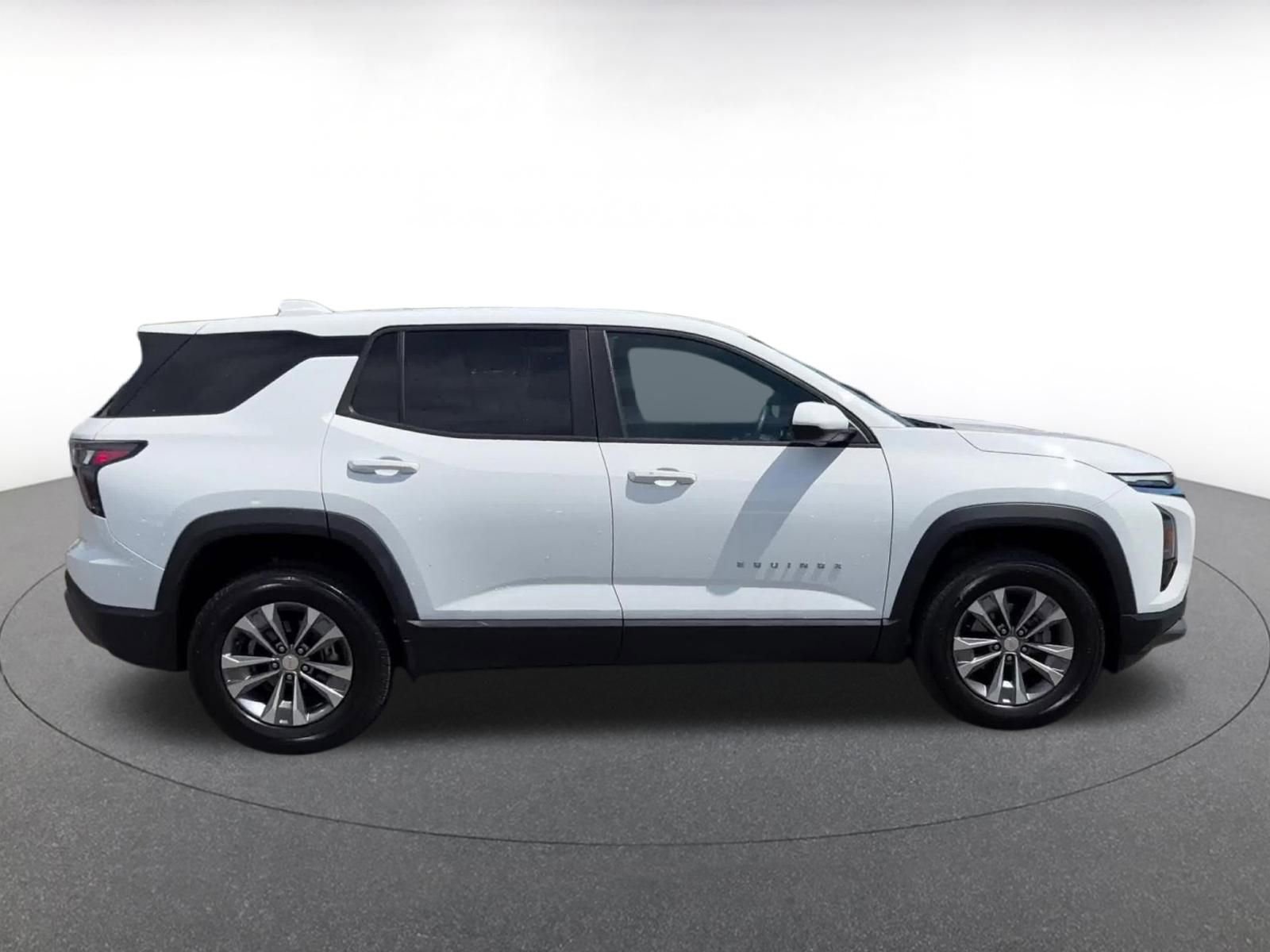 Thumbnail: 2025 Chevrolet Equinox - 16