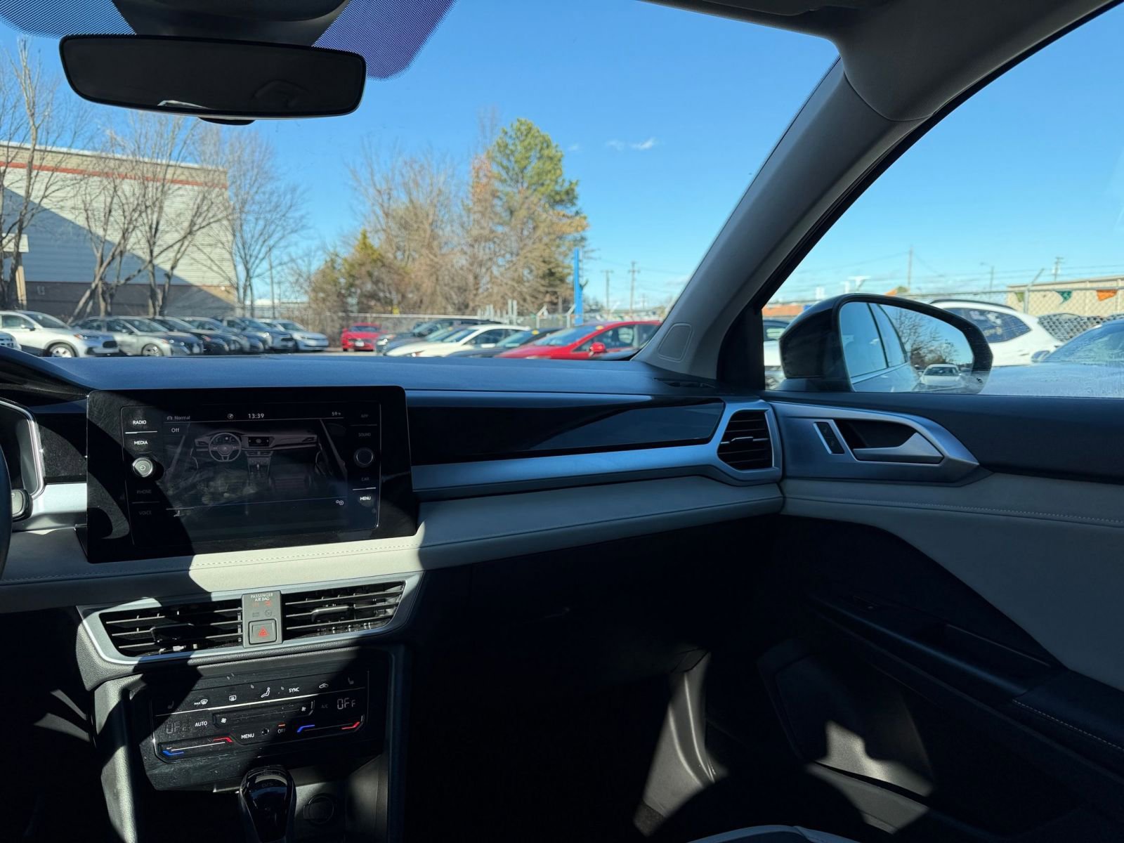 Thumbnail: 2025 Volkswagen Taos - 35