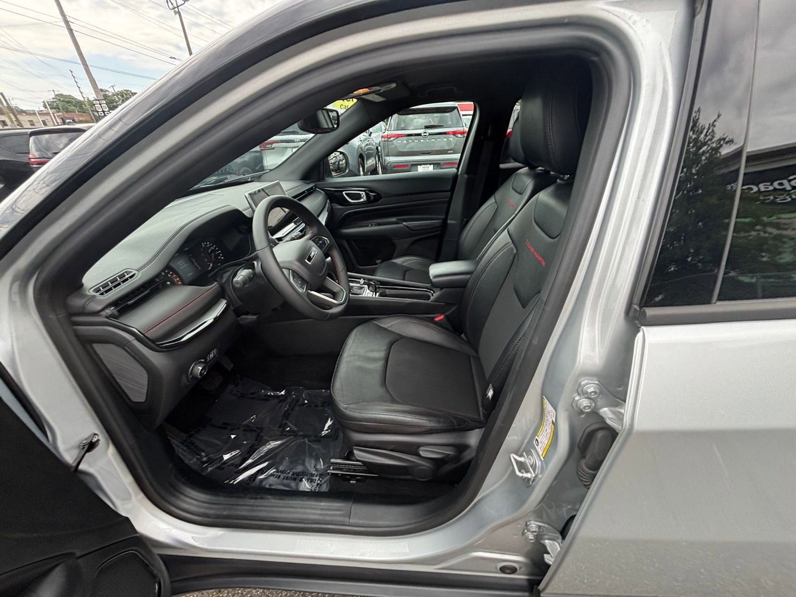 Thumbnail: 2025 Jeep Compass - 25