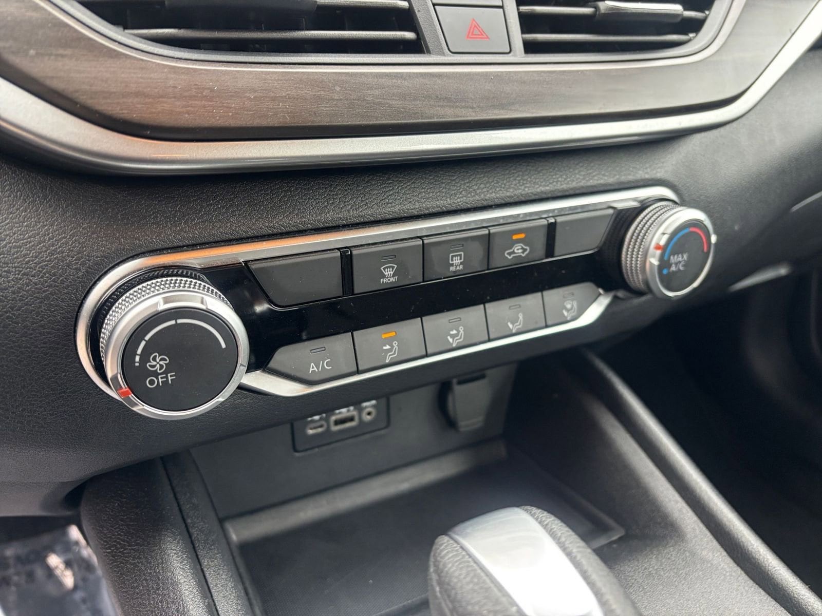 Thumbnail: 2025 Nissan Altima - 23