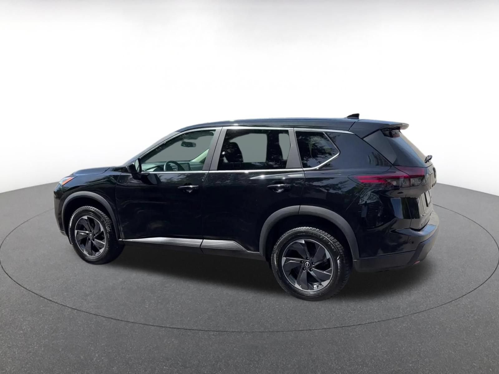 Thumbnail: 2025 Nissan Rogue - 10