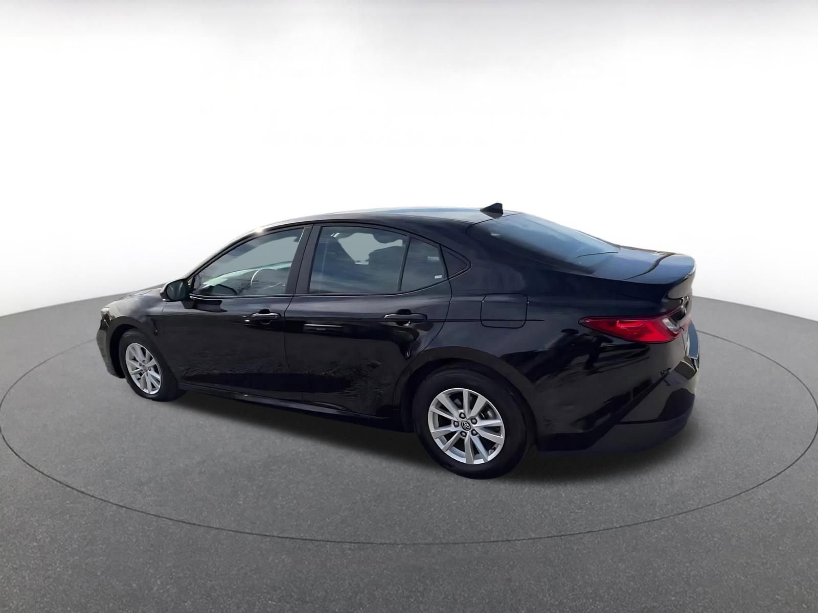 Thumbnail: 2025 Toyota Camry - 10