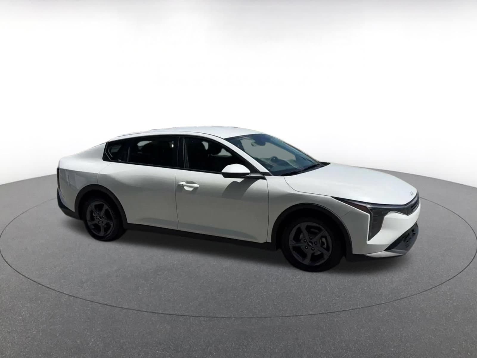 Thumbnail: 2025 Kia K4 - 2