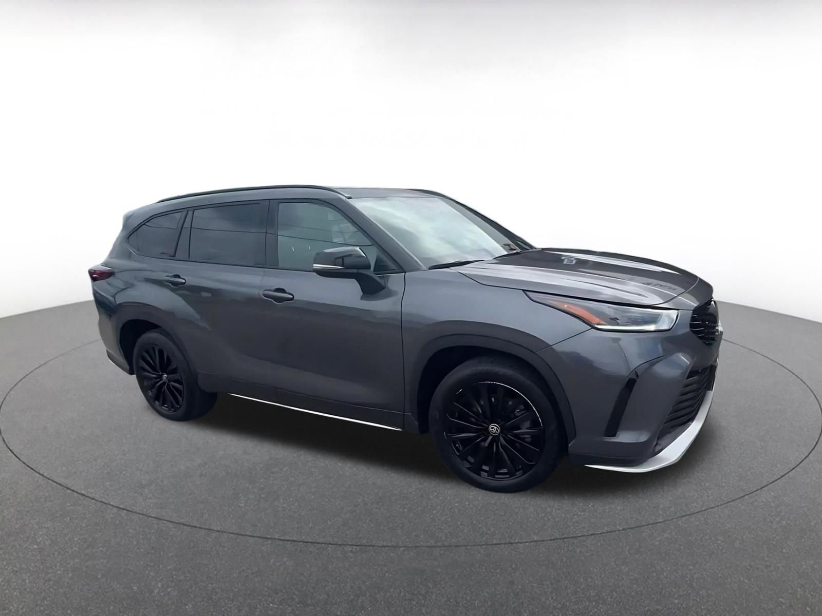 Thumbnail: 2025 Toyota Highlander - 2