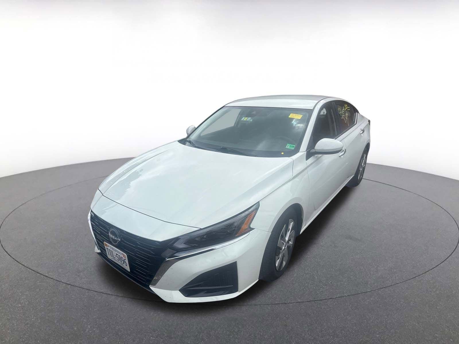 2023 Nissan Altima S 3