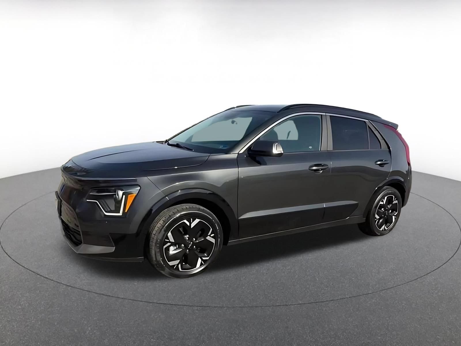Thumbnail: 2023 Kia Niro - 6