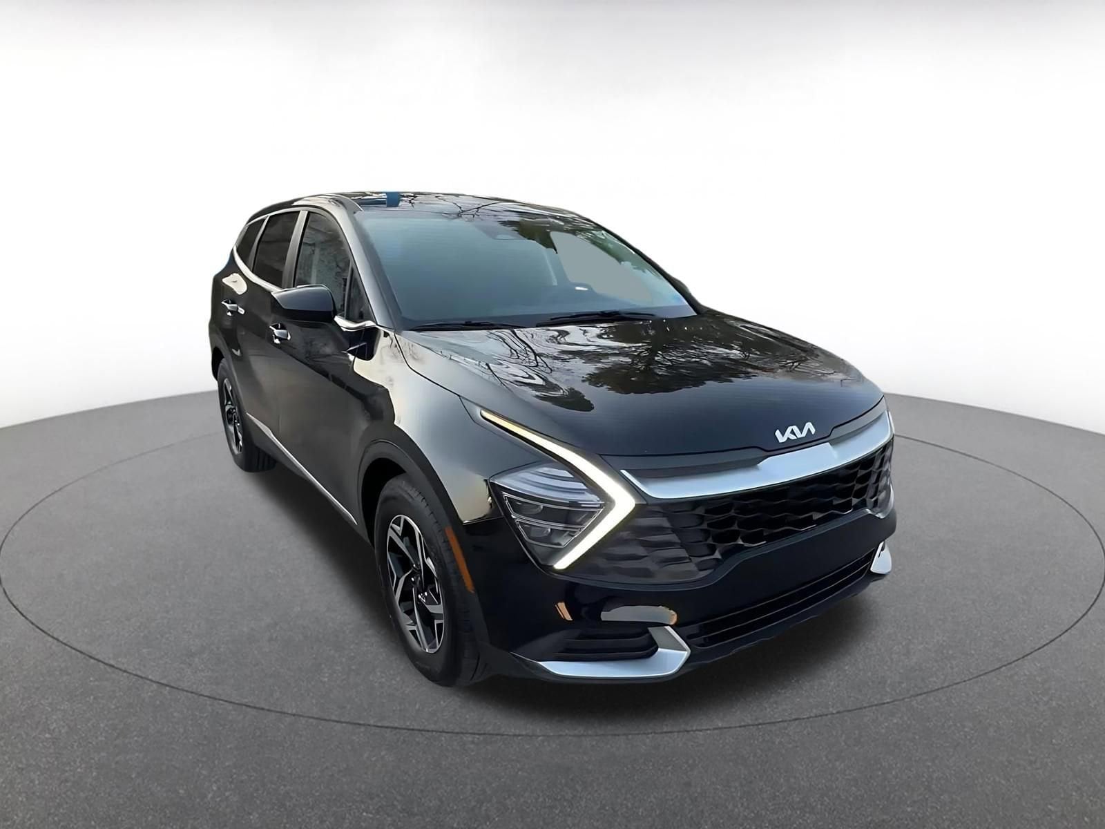 Thumbnail: 2025 Kia Sportage - 3