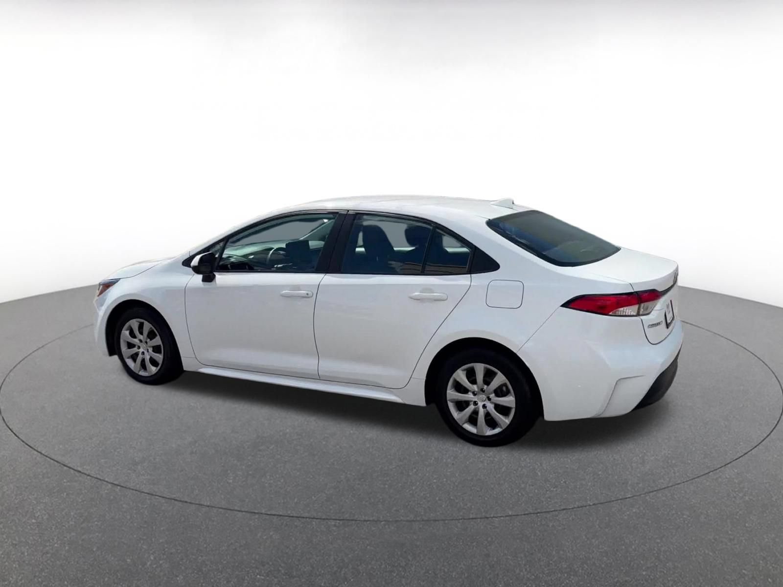 Thumbnail: 2025 Toyota Corolla - 10