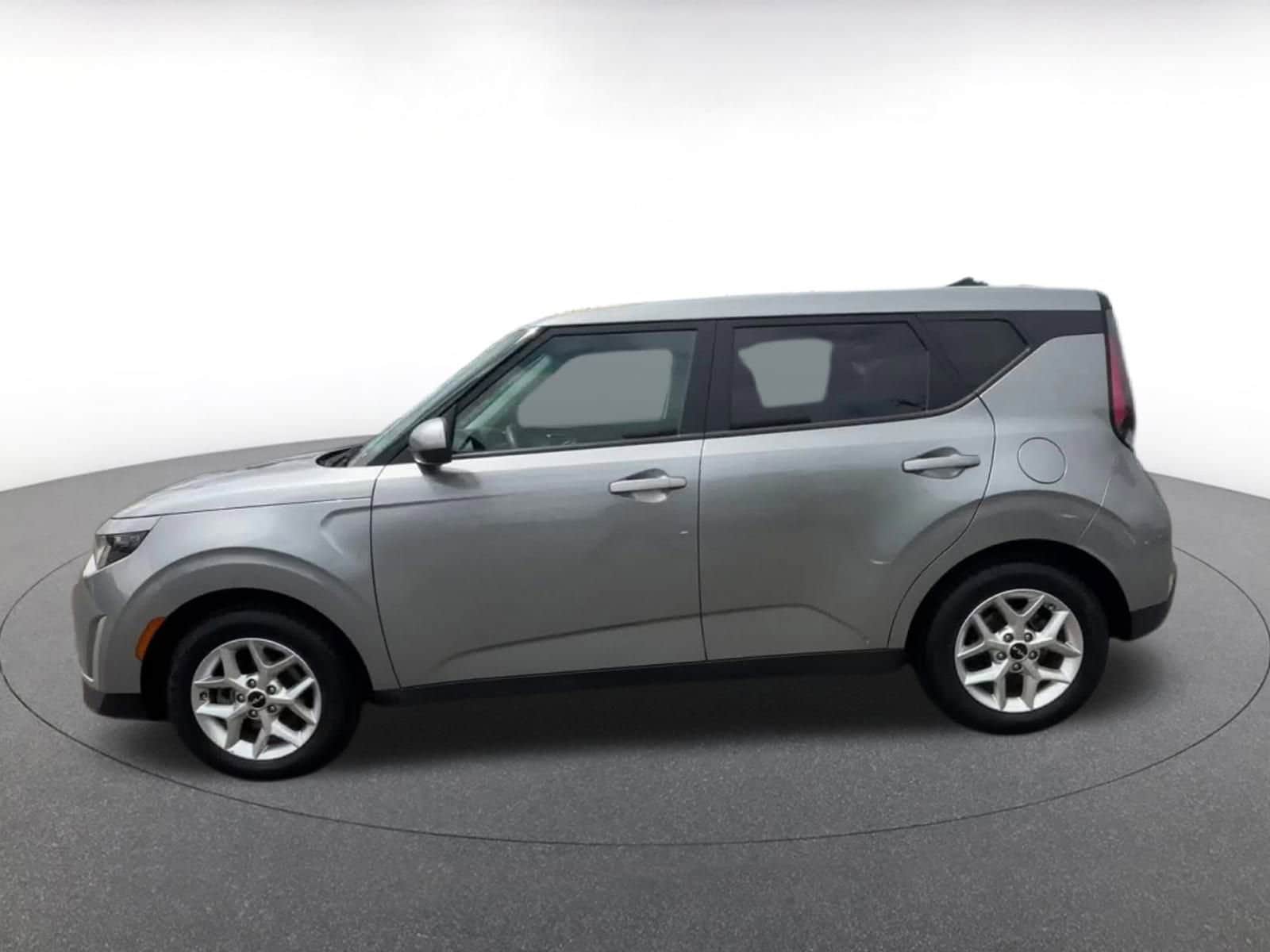 Thumbnail: 2023 Kia Soul - 8