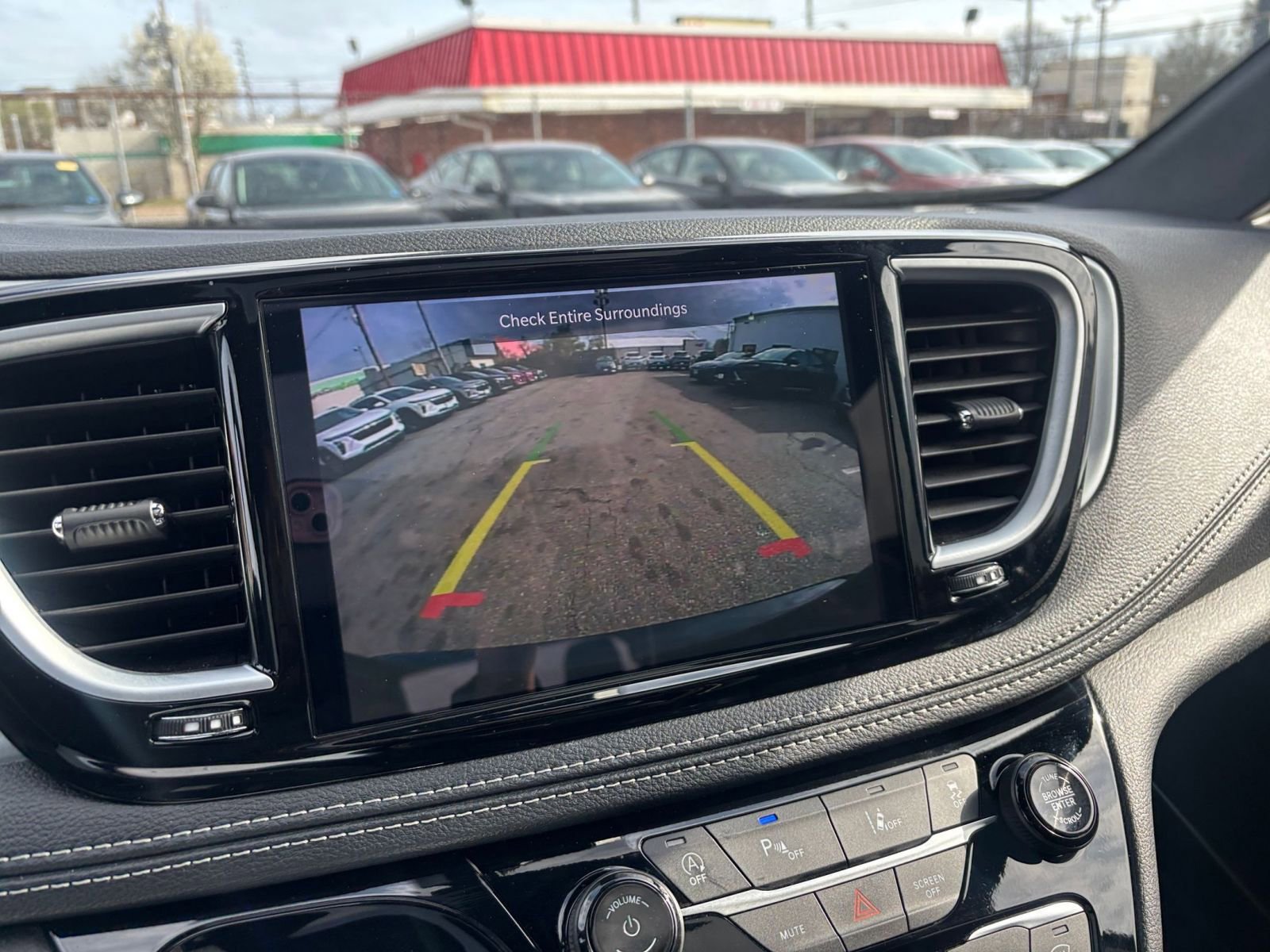 Thumbnail: 2025 Chrysler Pacifica - 27