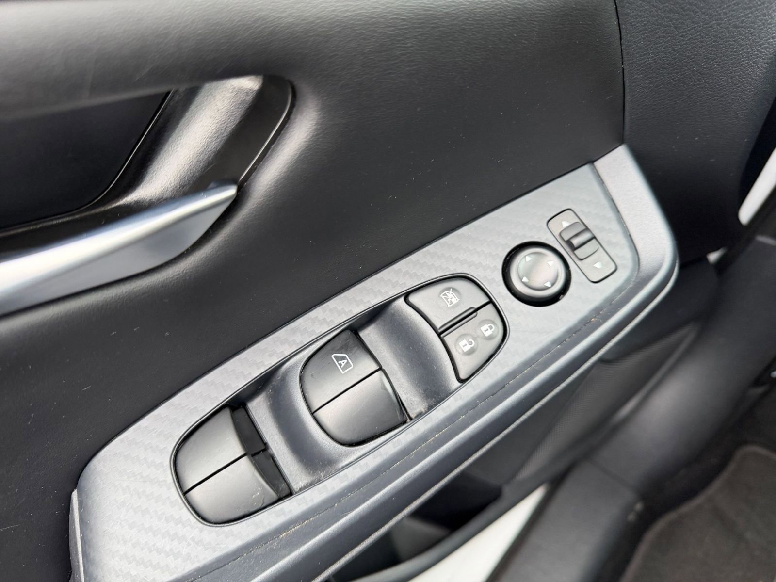 Thumbnail: 2025 Nissan Sentra - 20