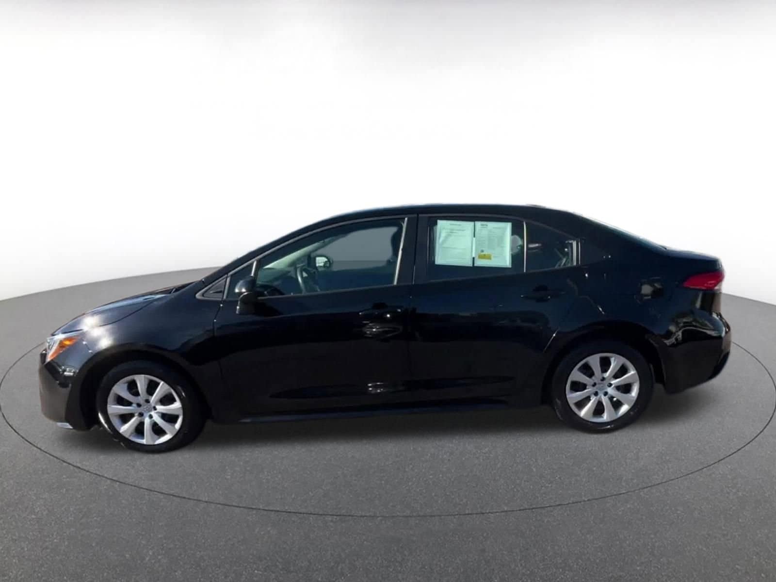 Thumbnail: 2024 Toyota Corolla - 9