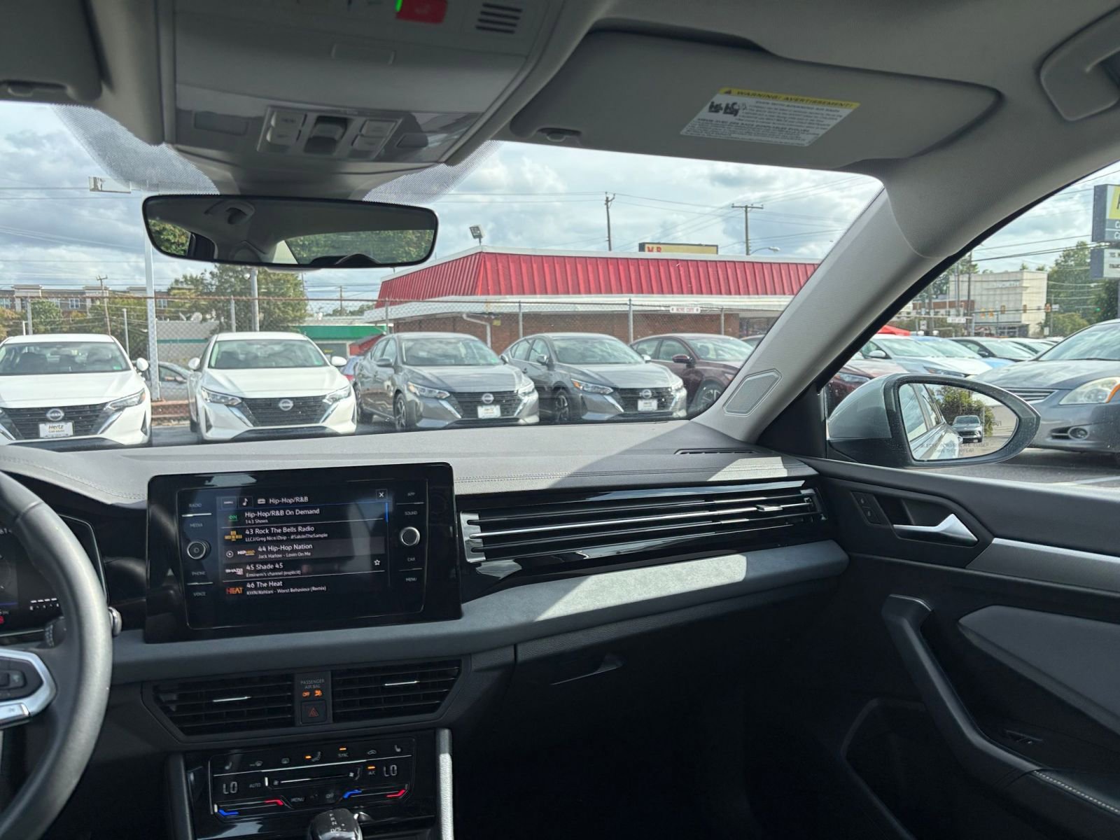 Thumbnail: 2025 Volkswagen Jetta - 34