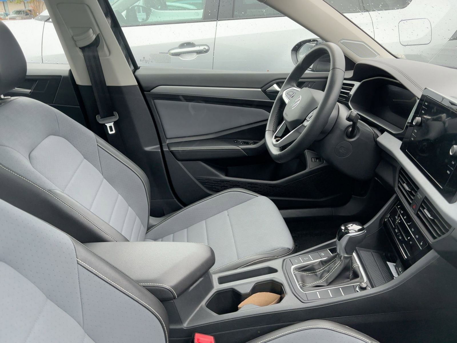 Thumbnail: 2025 Volkswagen Jetta - 10