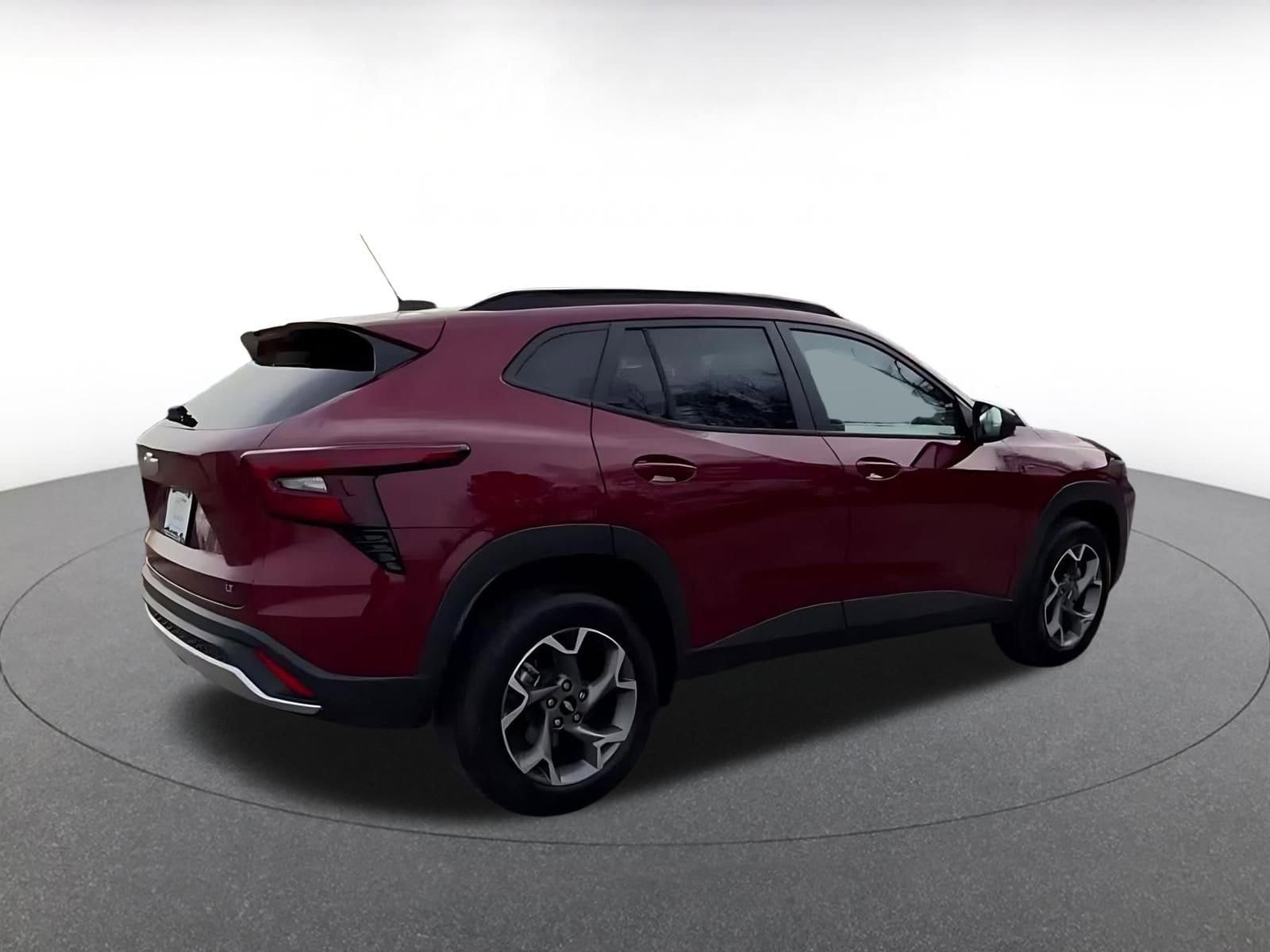 Thumbnail: 2025 Chevrolet Trax - 14