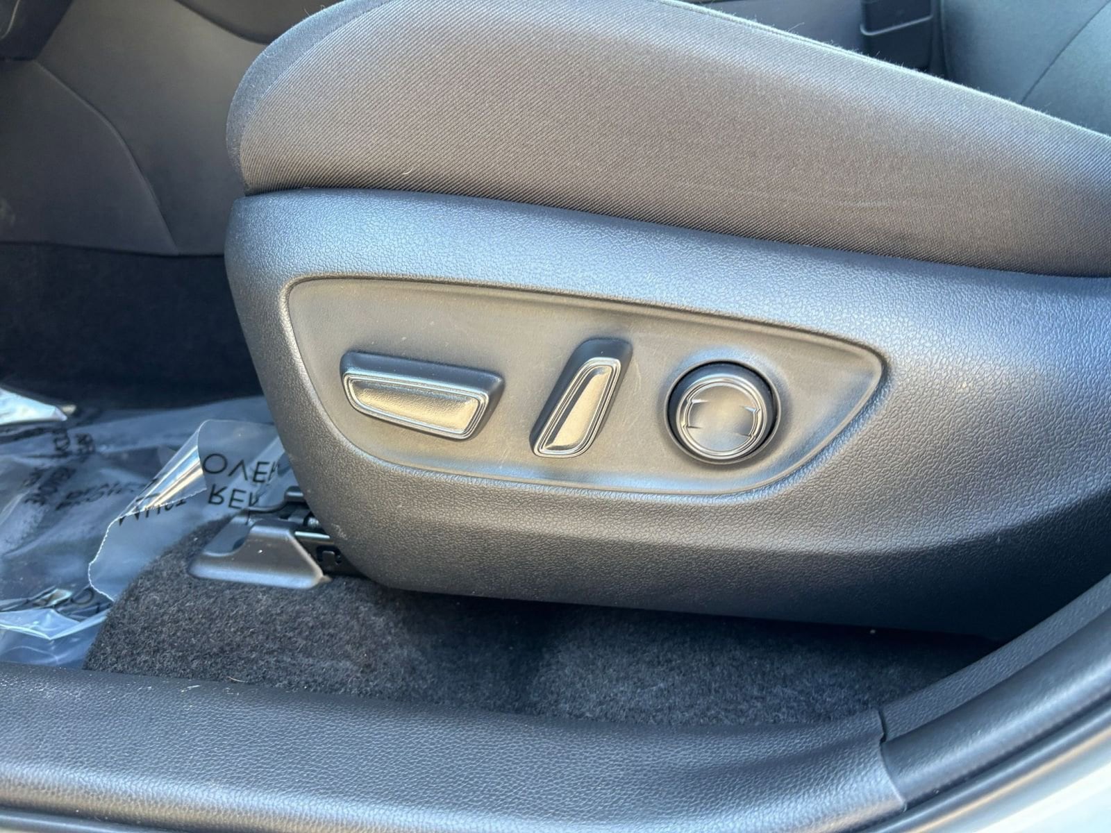 Thumbnail: 2025 Toyota RAV4 - 23