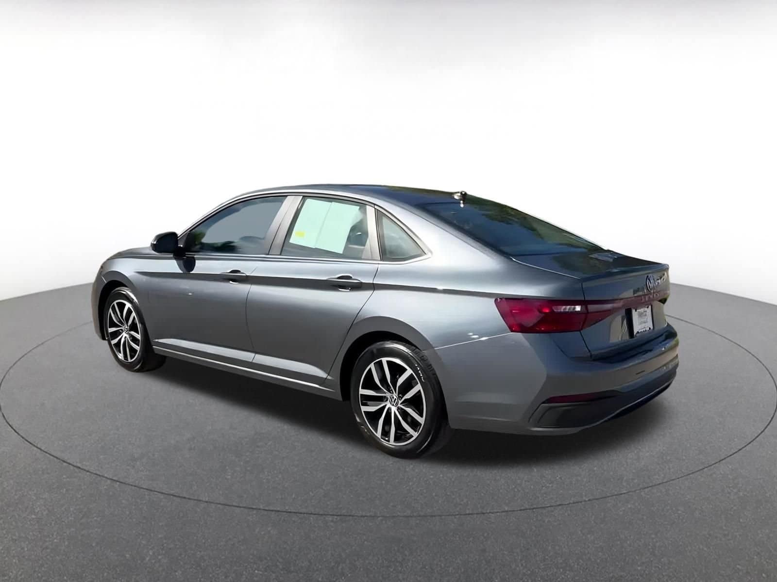 Thumbnail: 2025 Volkswagen Jetta - 10