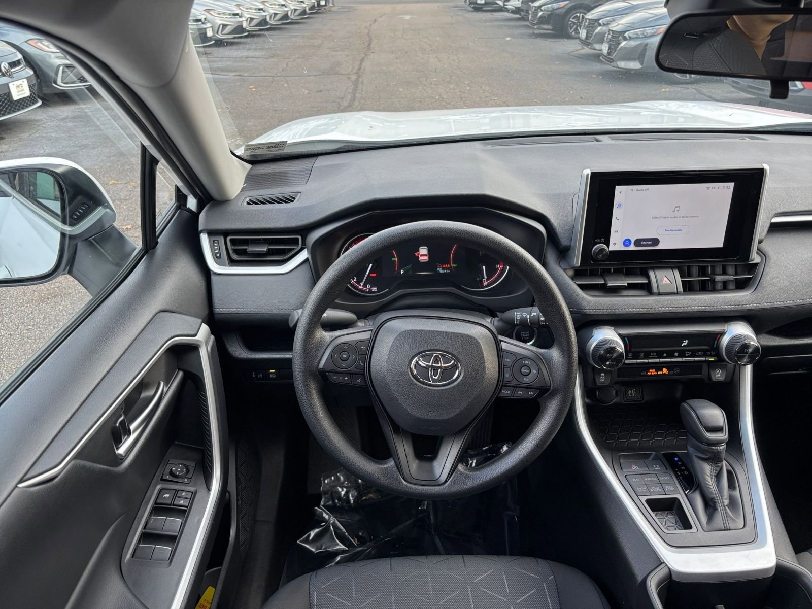 Thumbnail: 2025 Toyota RAV4 - 34