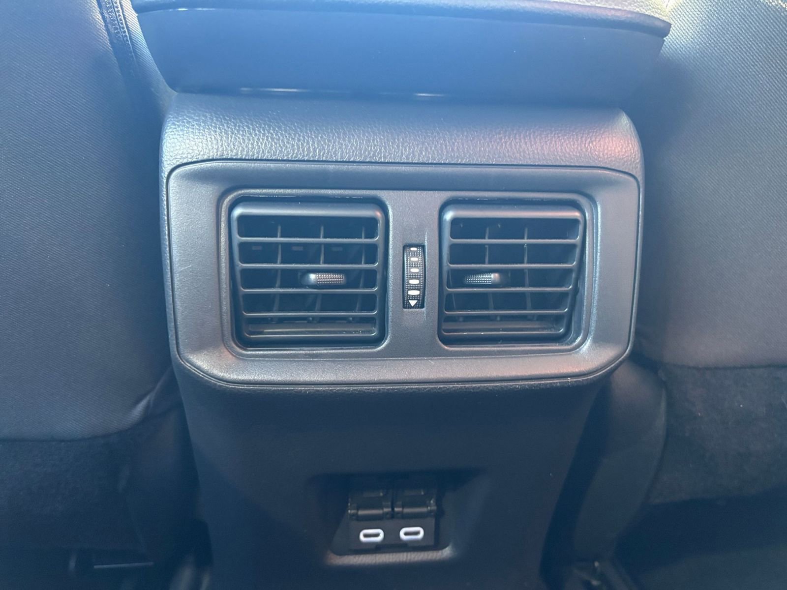 Thumbnail: 2025 Toyota RAV4 - 24