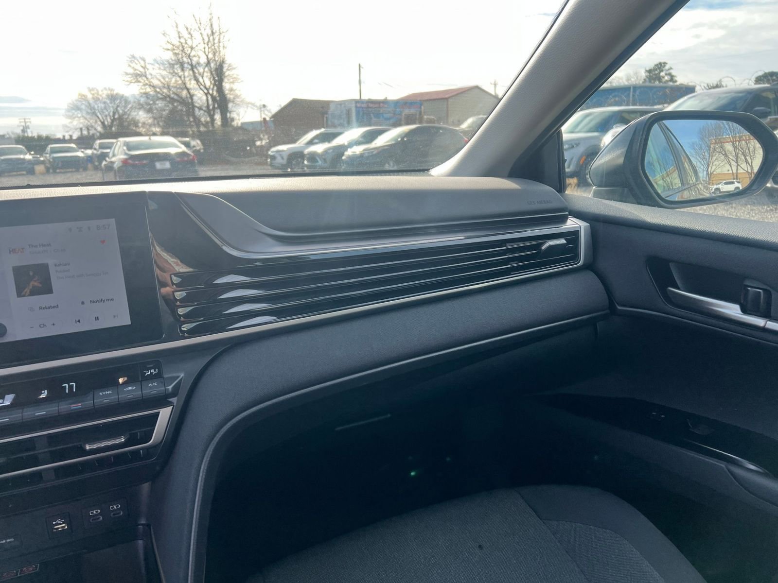 Thumbnail: 2025 Toyota Camry - 34