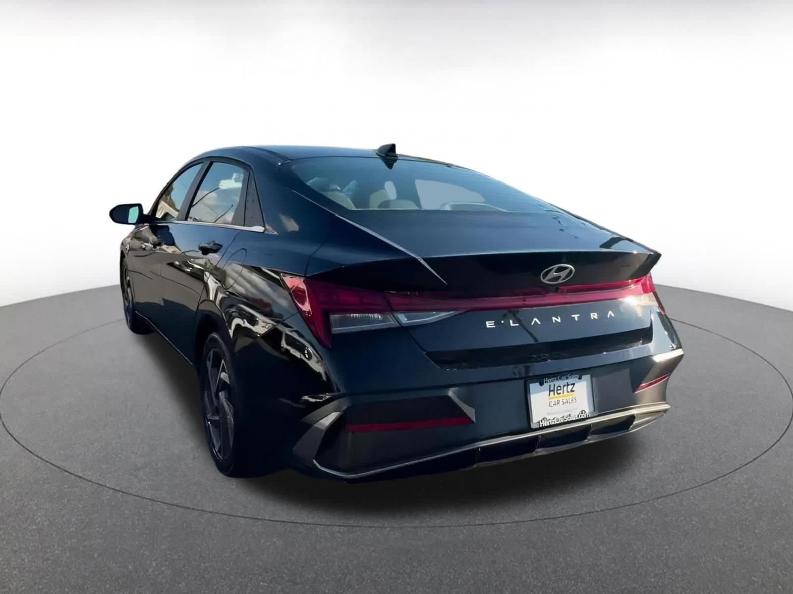 Thumbnail: 2025 Hyundai Elantra - 11