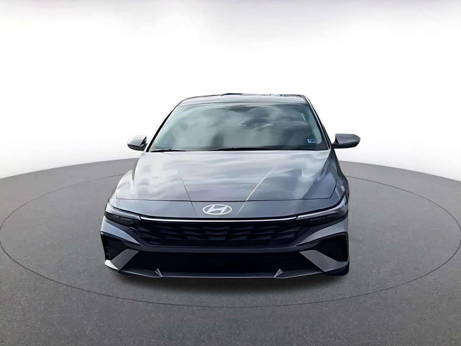 Thumbnail: 2025 Hyundai Elantra - 4