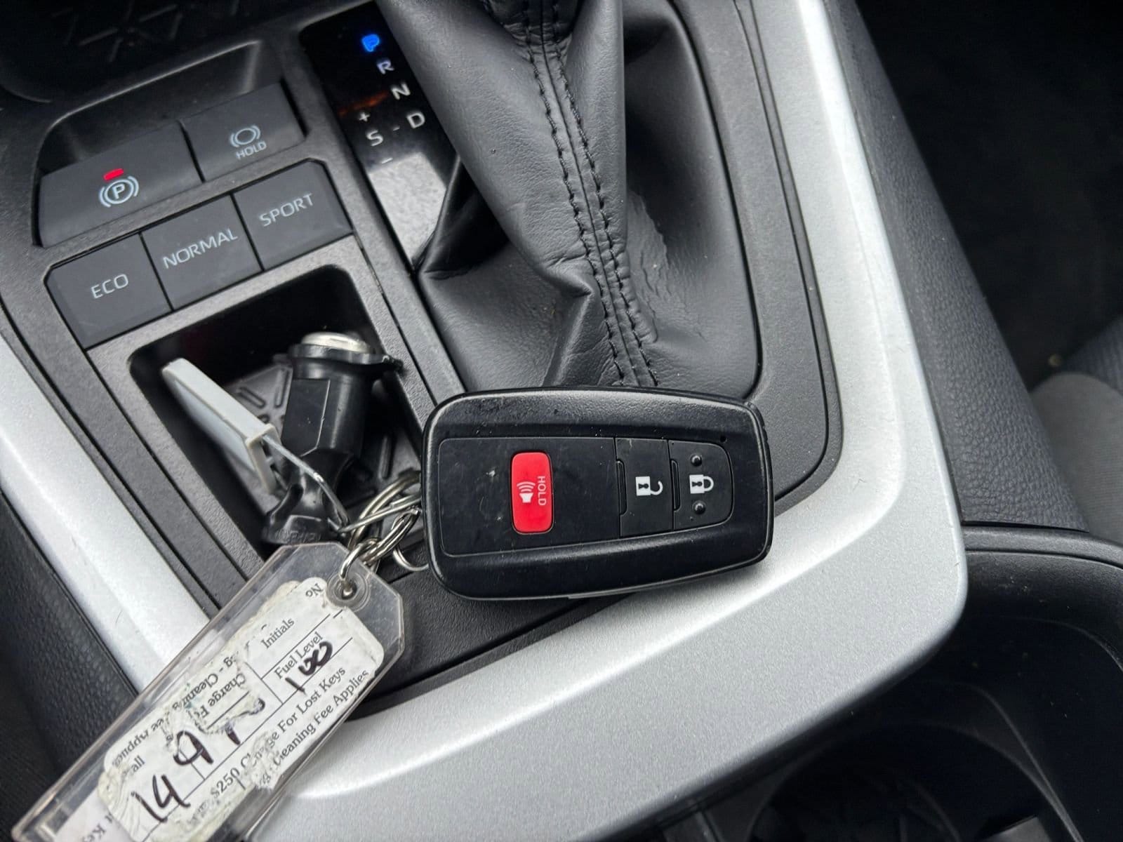 Thumbnail: 2025 Toyota RAV4 - 22