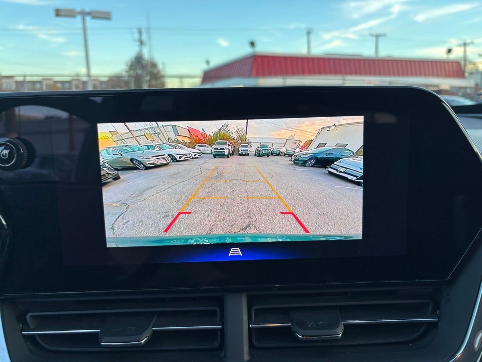 Thumbnail: 2025 Chevrolet Trax - 17