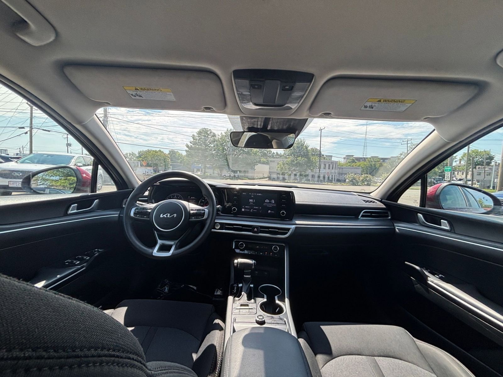 Thumbnail: 2023 Kia K5 - 31