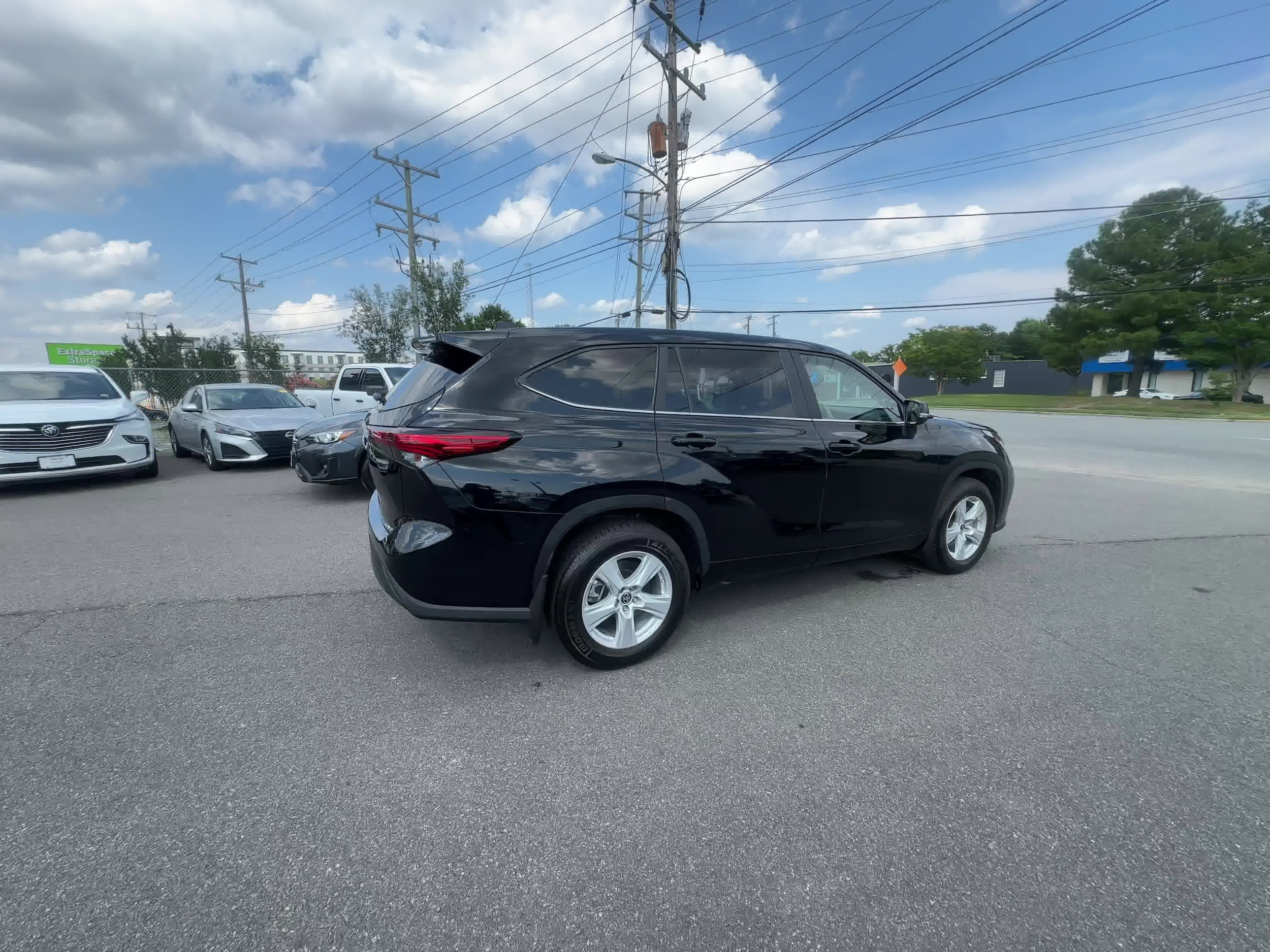 2023 Toyota Highlander LE 15