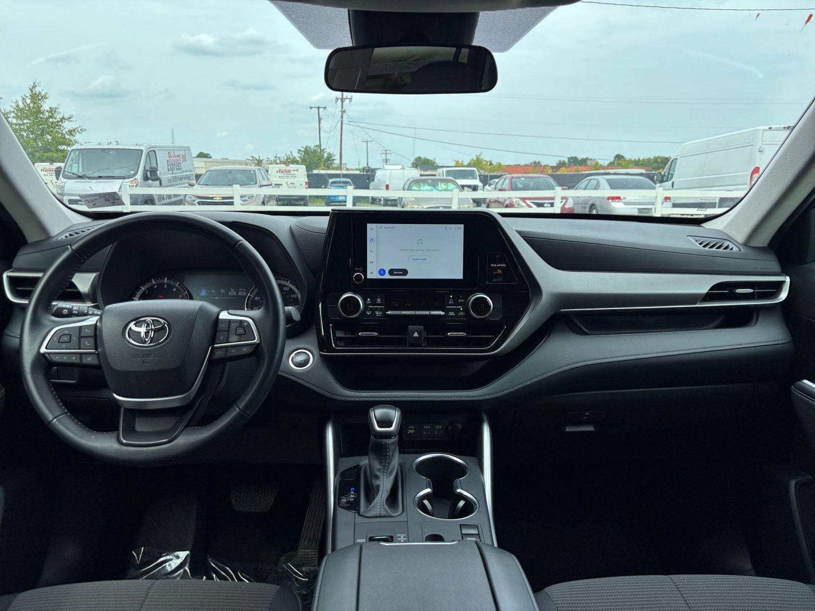 Thumbnail: 2025 Toyota Highlander - 34
