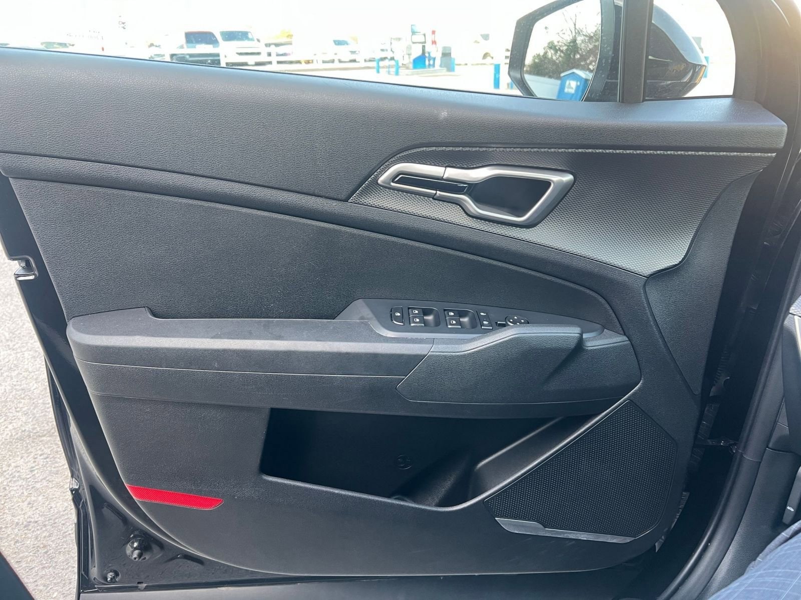 Thumbnail: 2025 Kia Sportage - 18