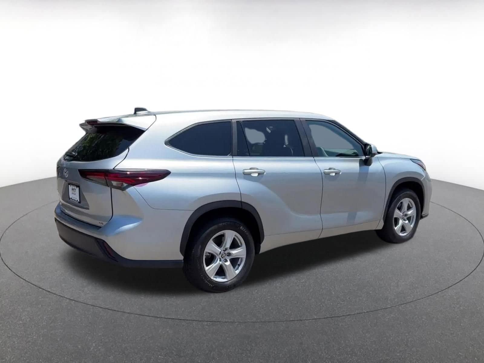 Thumbnail: 2025 Toyota Highlander - 14