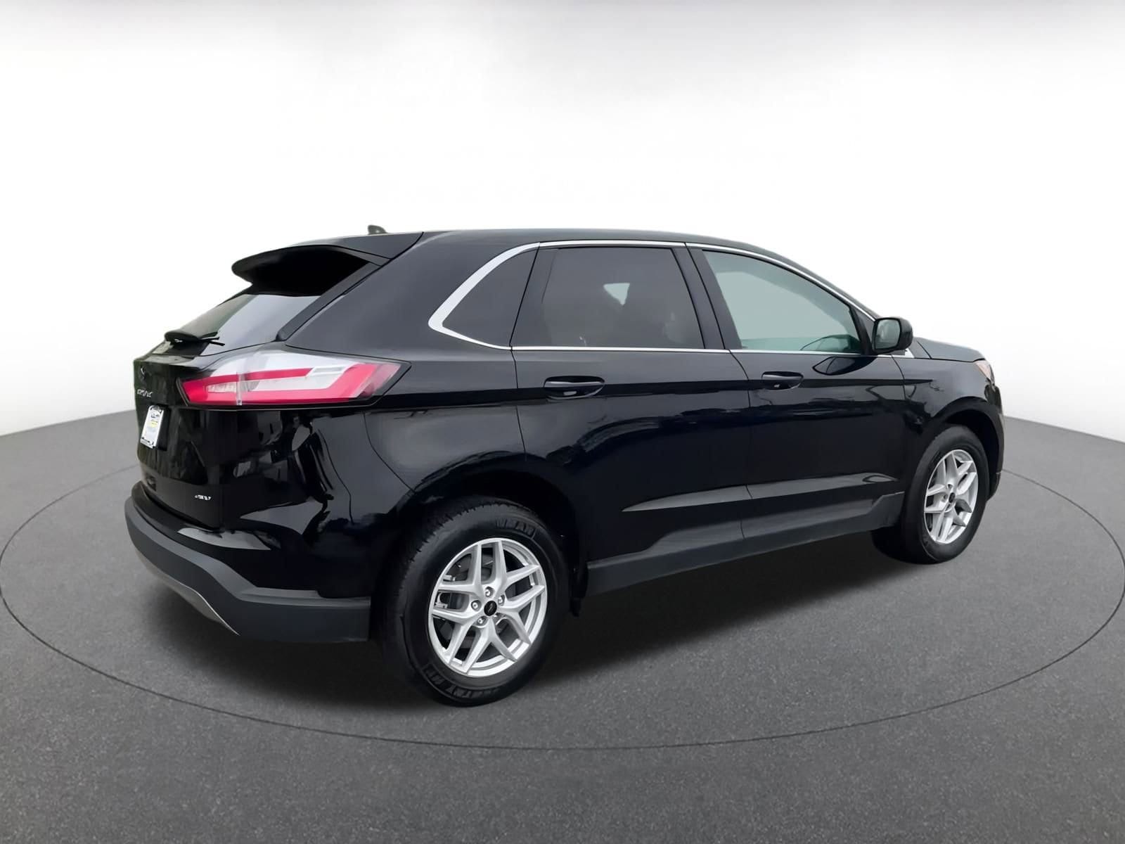 Thumbnail: 2024 Ford Edge - 15