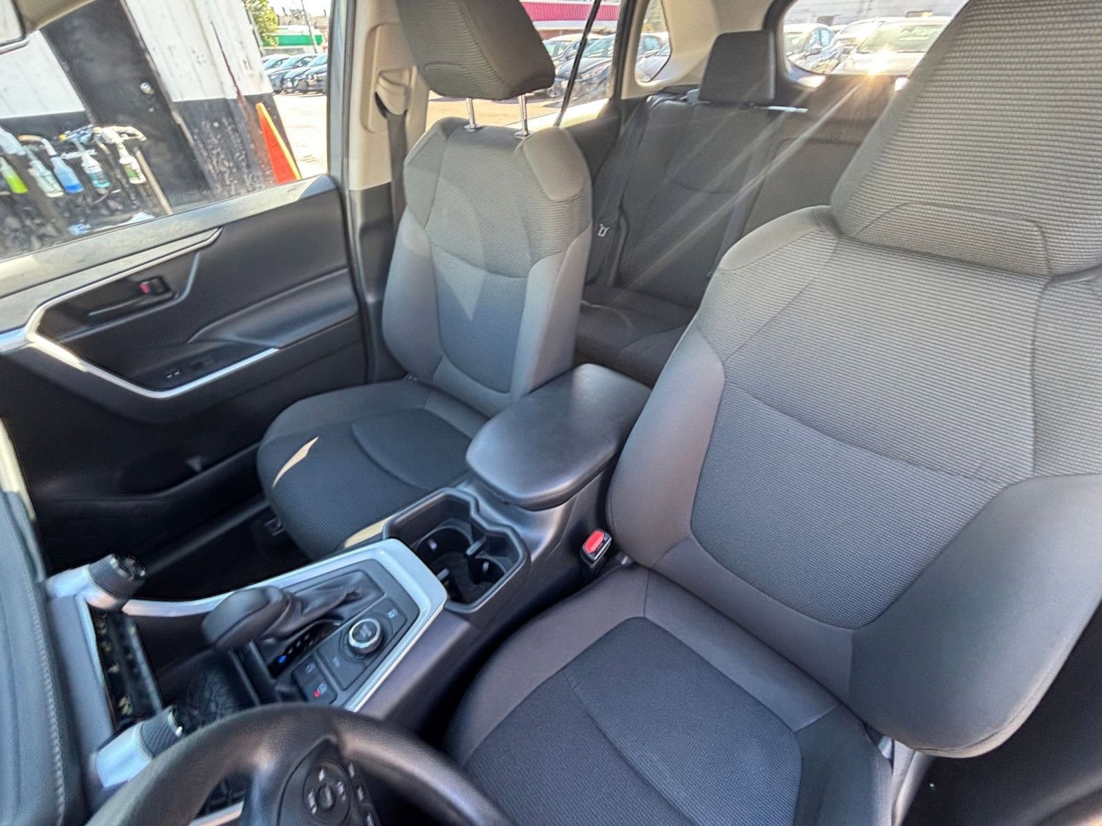 Thumbnail: 2025 Toyota RAV4 - 35