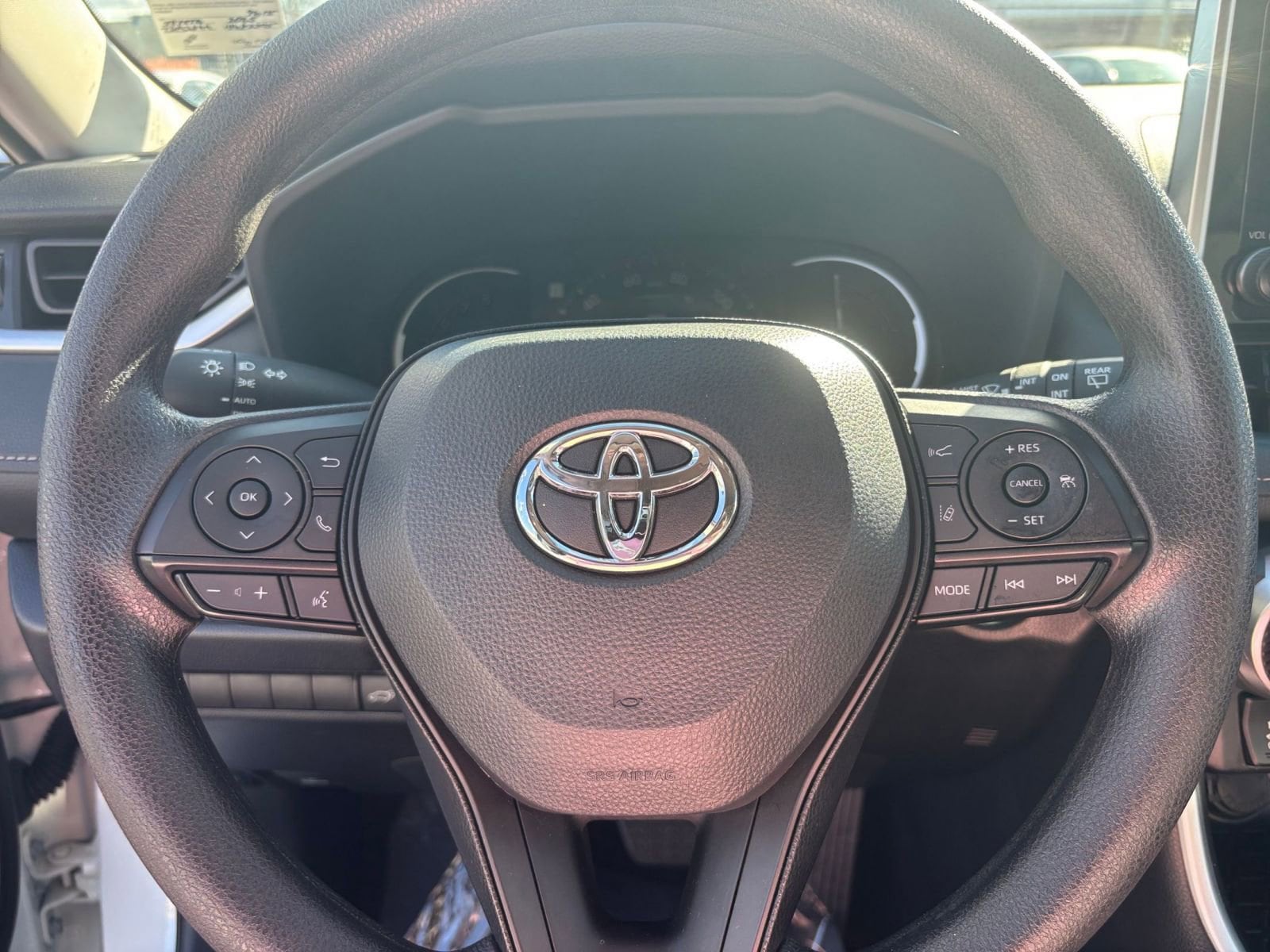 Thumbnail: 2025 Toyota RAV4 - 28