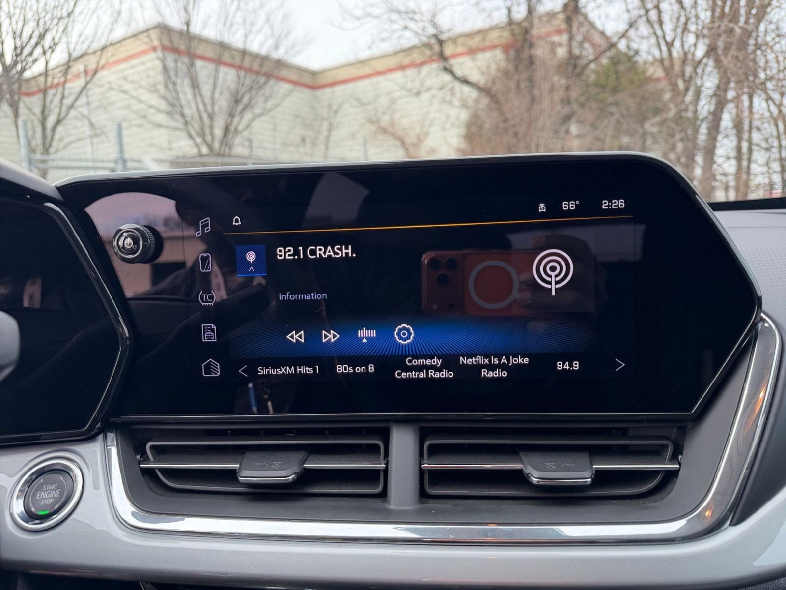 Thumbnail: 2025 Chevrolet Trax - 21