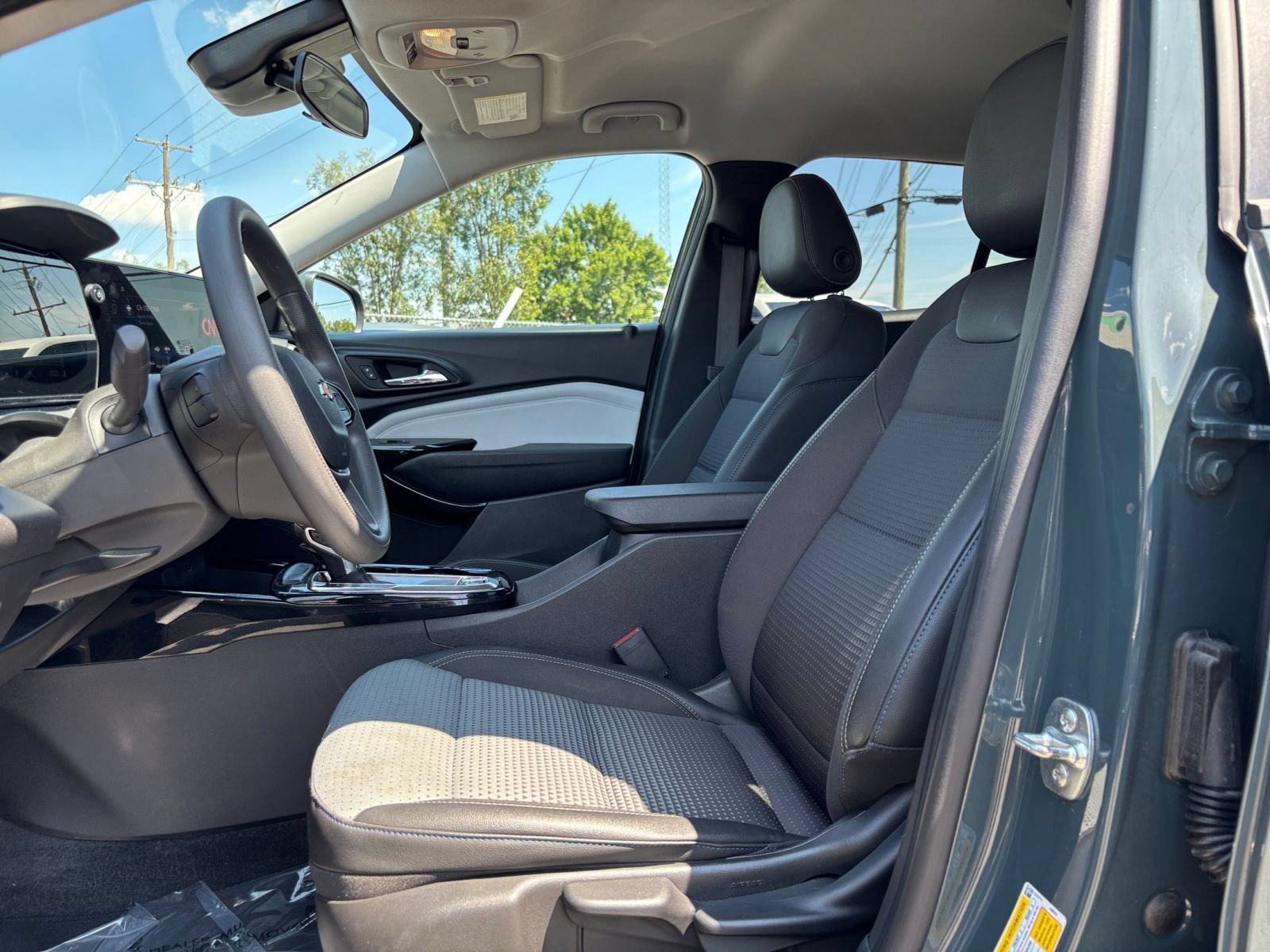 Thumbnail: 2025 Chevrolet Trax - 25